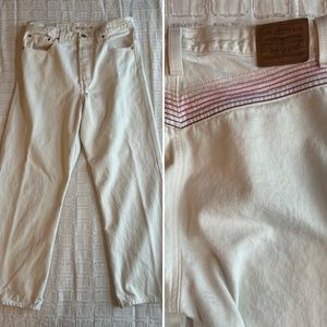 Levi’s Premium Ribcage Straight Ankle Chasing Rainbows Embroidered Jeans Sz 31